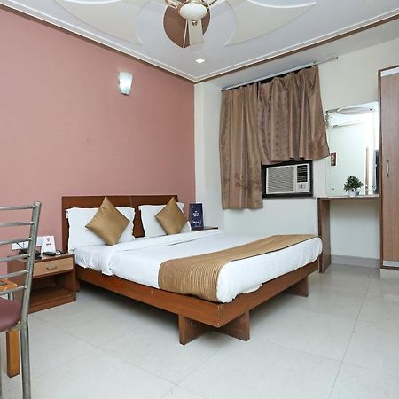 Airport Hotel Ambrosia New Delhi Exterior photo