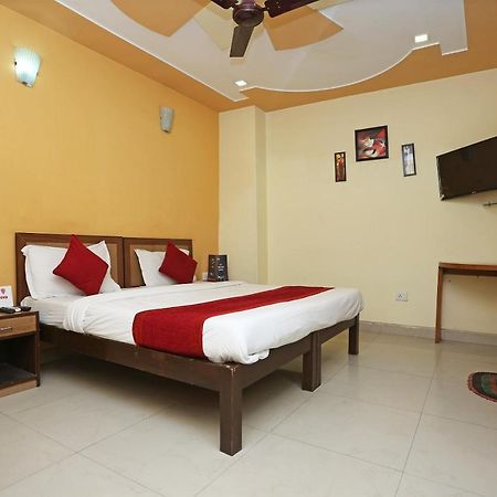 Airport Hotel Ambrosia New Delhi Exterior photo
