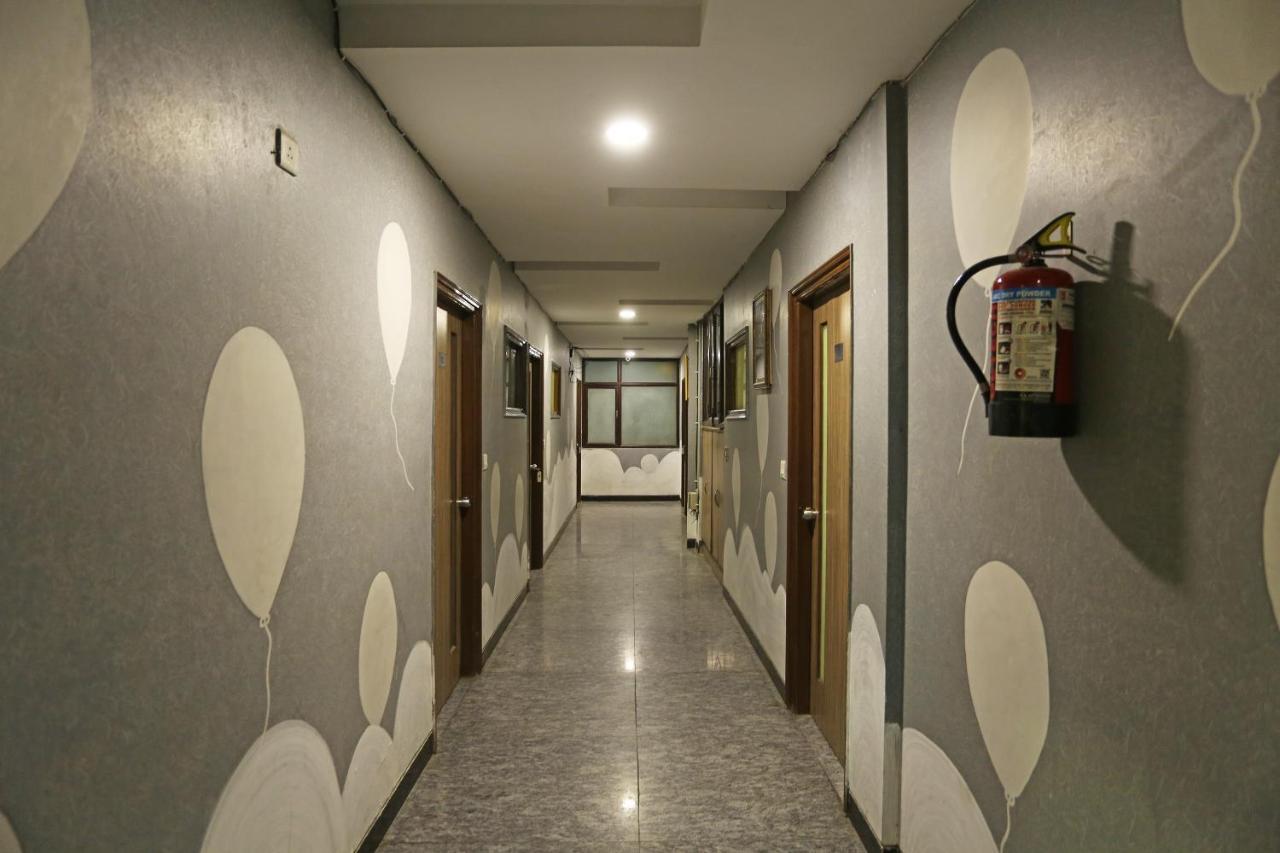 Airport Hotel Ambrosia New Delhi Exterior photo